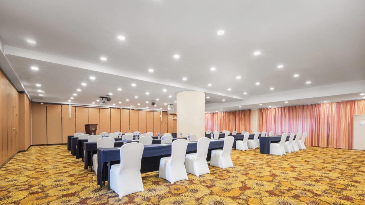 Holiday Inn Shijiazhuang Central By Ihg エクステリア 写真